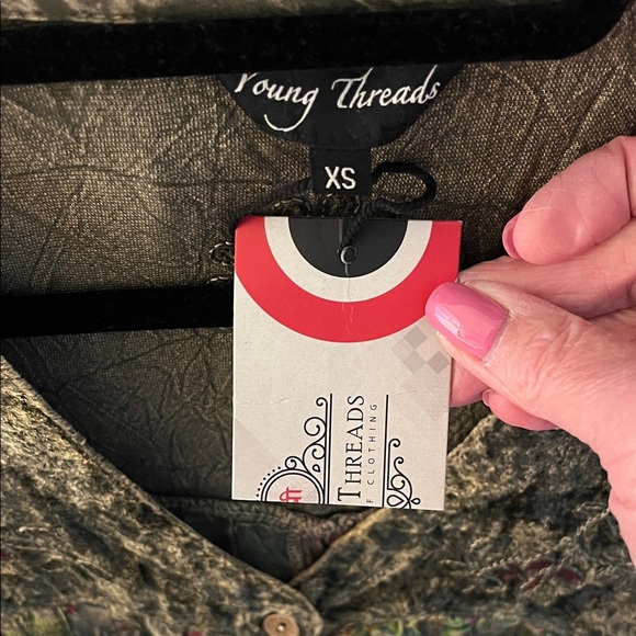 Vintage-Inspired Floral Blouse in Green by Young Threads NWT - Picture 2 of 9